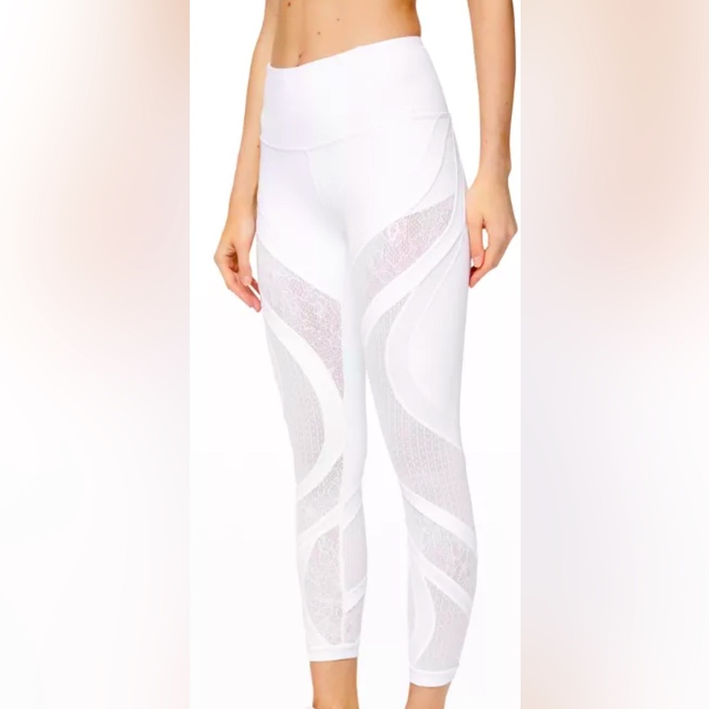 Lululemon Lace Wunder Under Tight NWT 6 white - sold out!